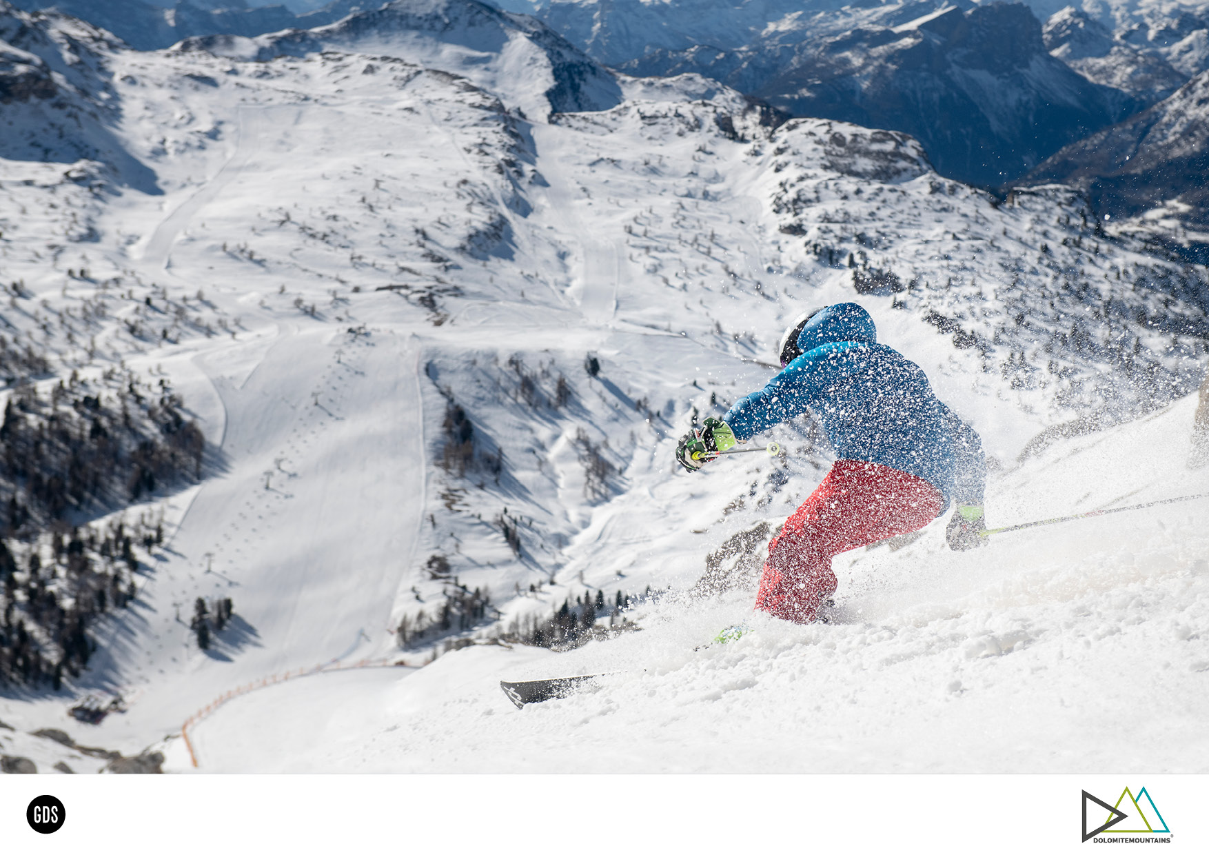 Foto COMMERCIAL   DOLOMITE MOUNTAINS