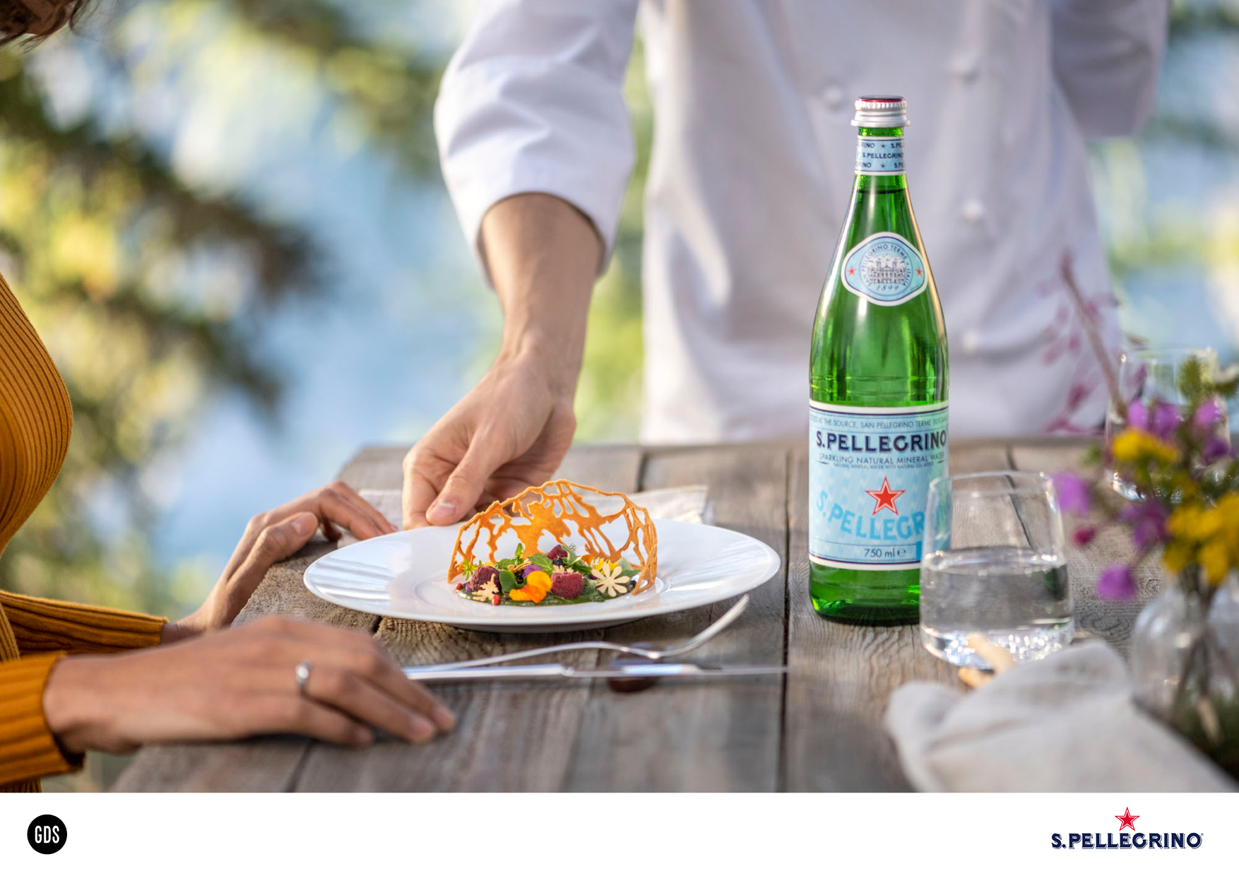 Foto COMMERCIAL   S.PELLEGRINO