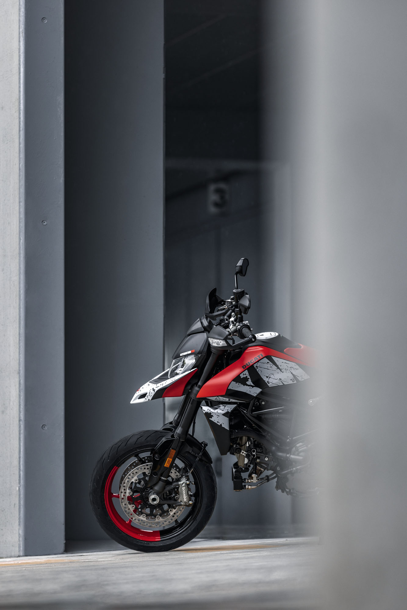 Foto COMMERCIAL Padova Location privata Ducati Hyper RVE