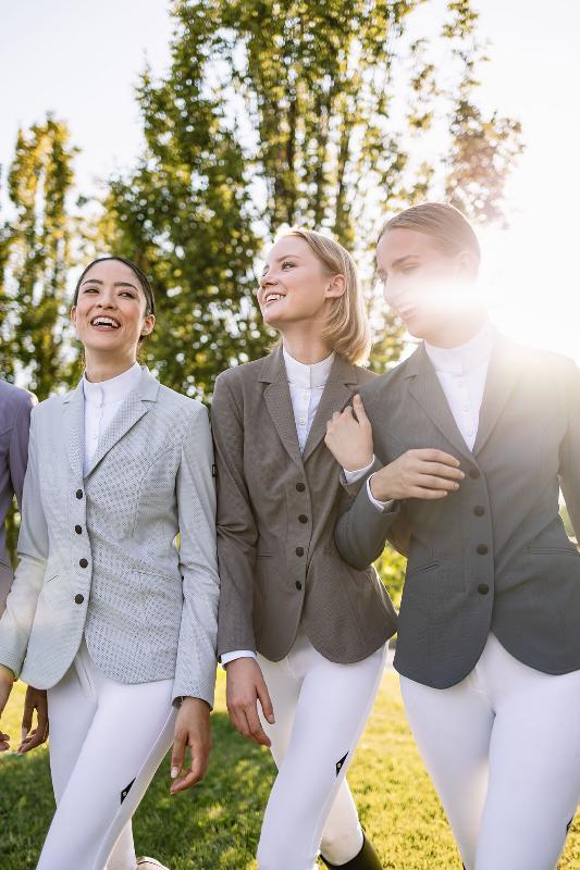 Foto FASHION Prata di Pordenone Lupo stables Equiline